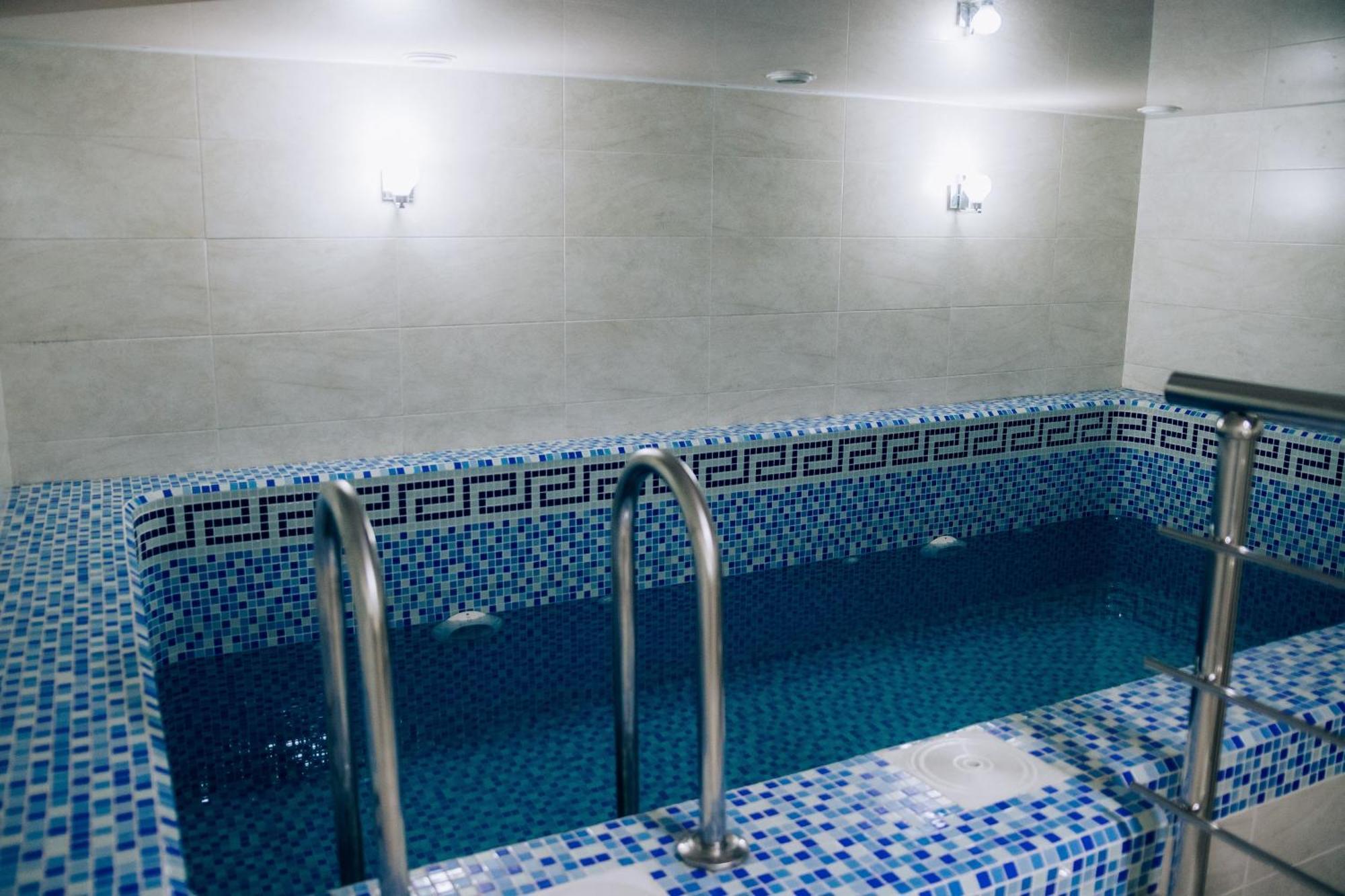 Megapolis Hotel Шимкент Екстер'єр фото